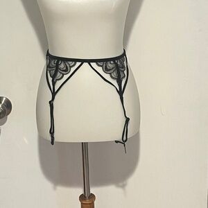 Elegant Black Lace Garter Belt